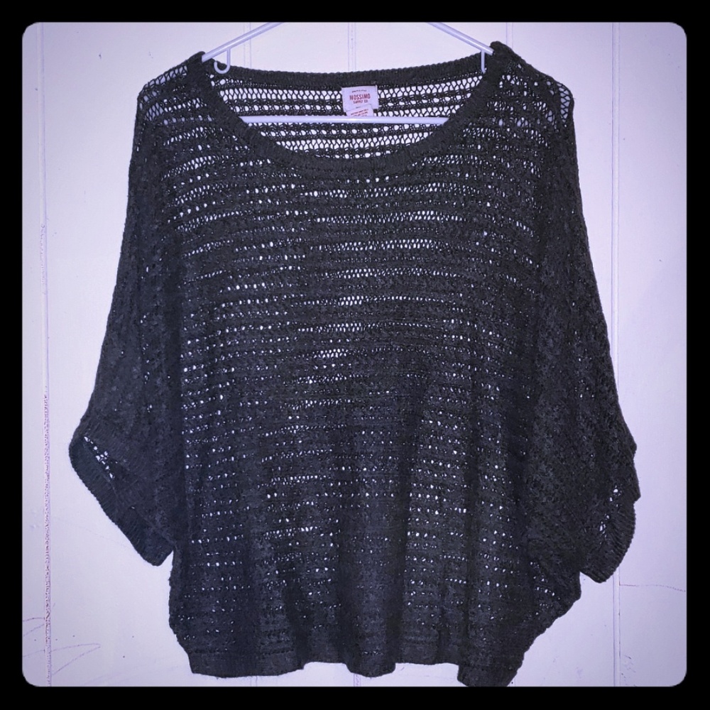 Short sleeve sweater